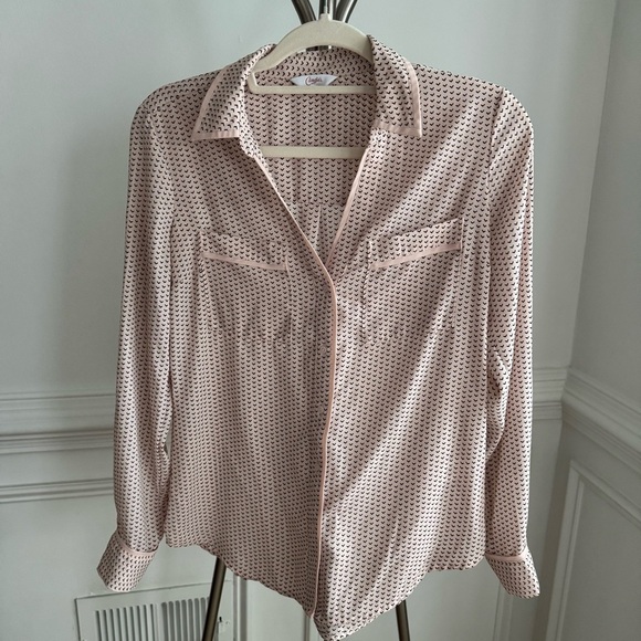 Candies Light Pink with Black Arrow Button Down Blouse size S - Picture 1 of 4